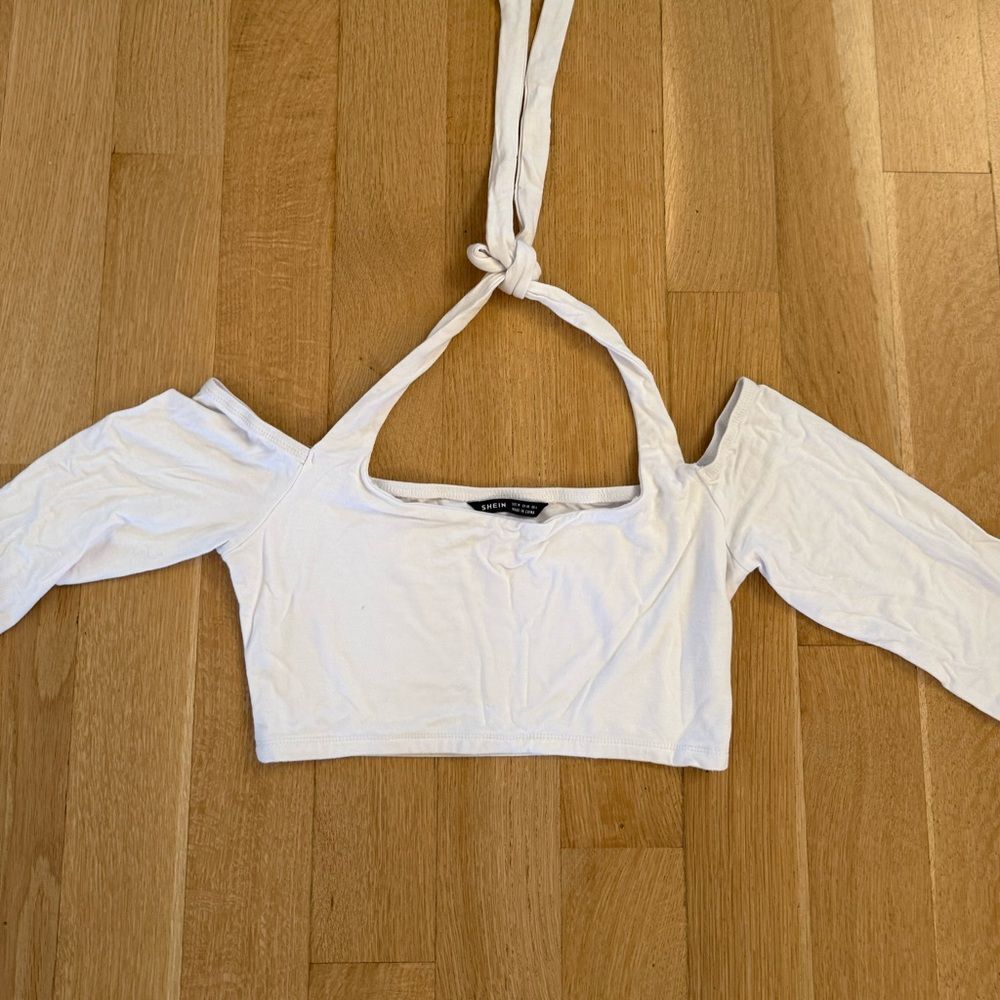 SHEIN White Off-Shoulder Crop Top - Picture 2 of 4